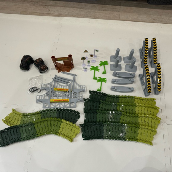 Dinosaur Race Car Track for Kids - Picture 3 of 7